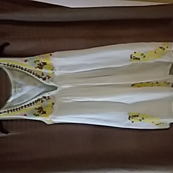 Pretty Little Summer Dress - Picture 2 of 7